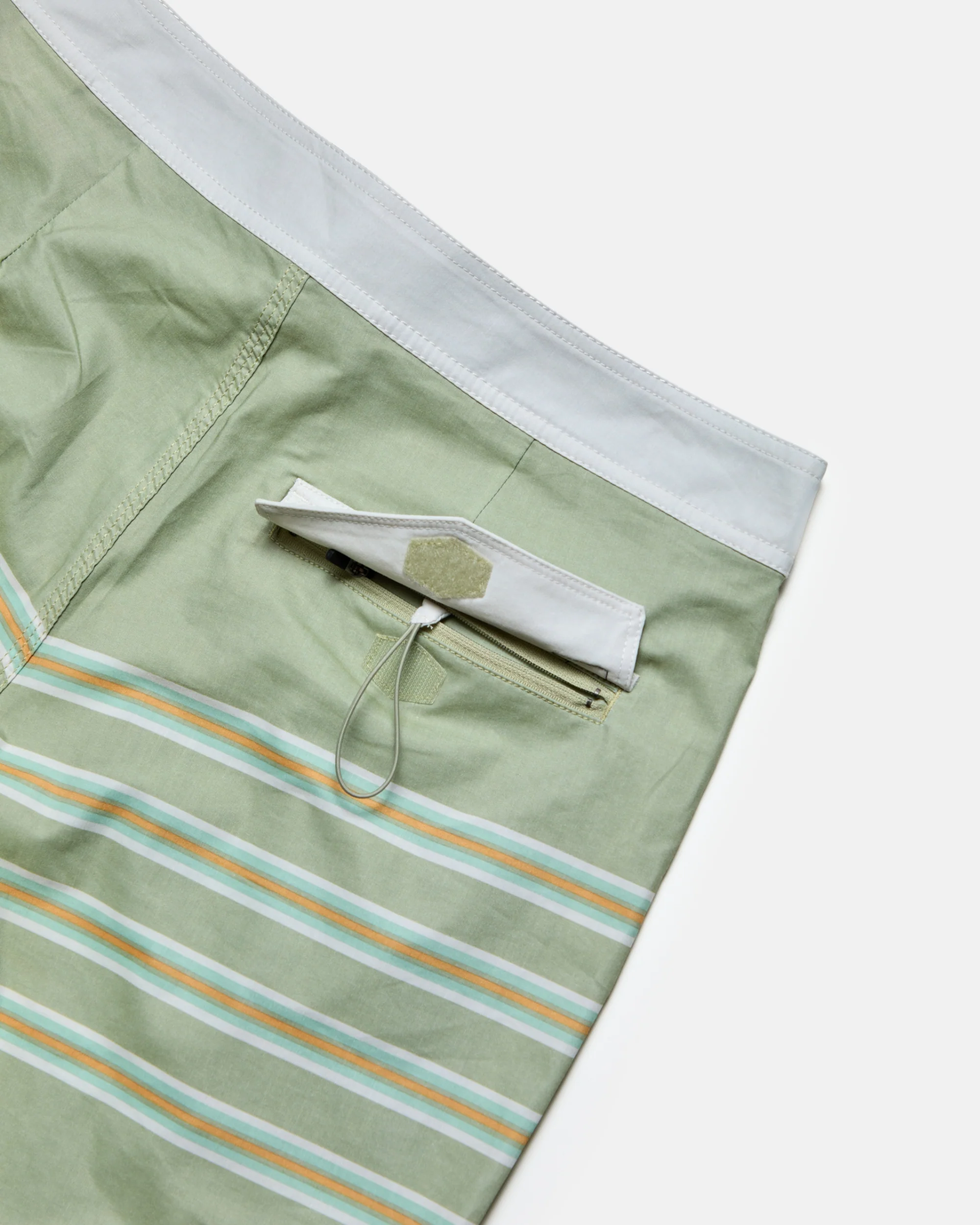 County Line Trunk 18" - Image 10